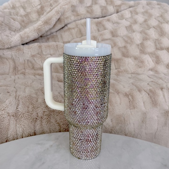 Stanley 40oz Quencher H2.O Flowstate Tumbler - Picture 5 of 15